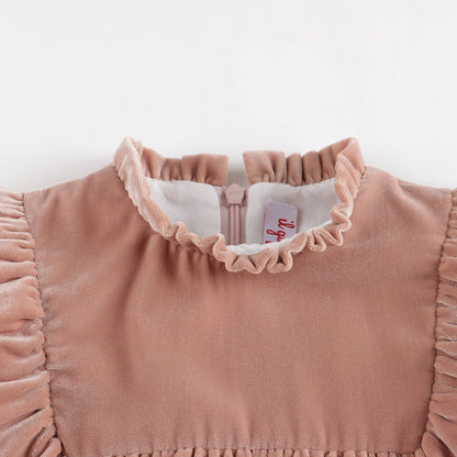 女婴粉色丝绒连衣裙