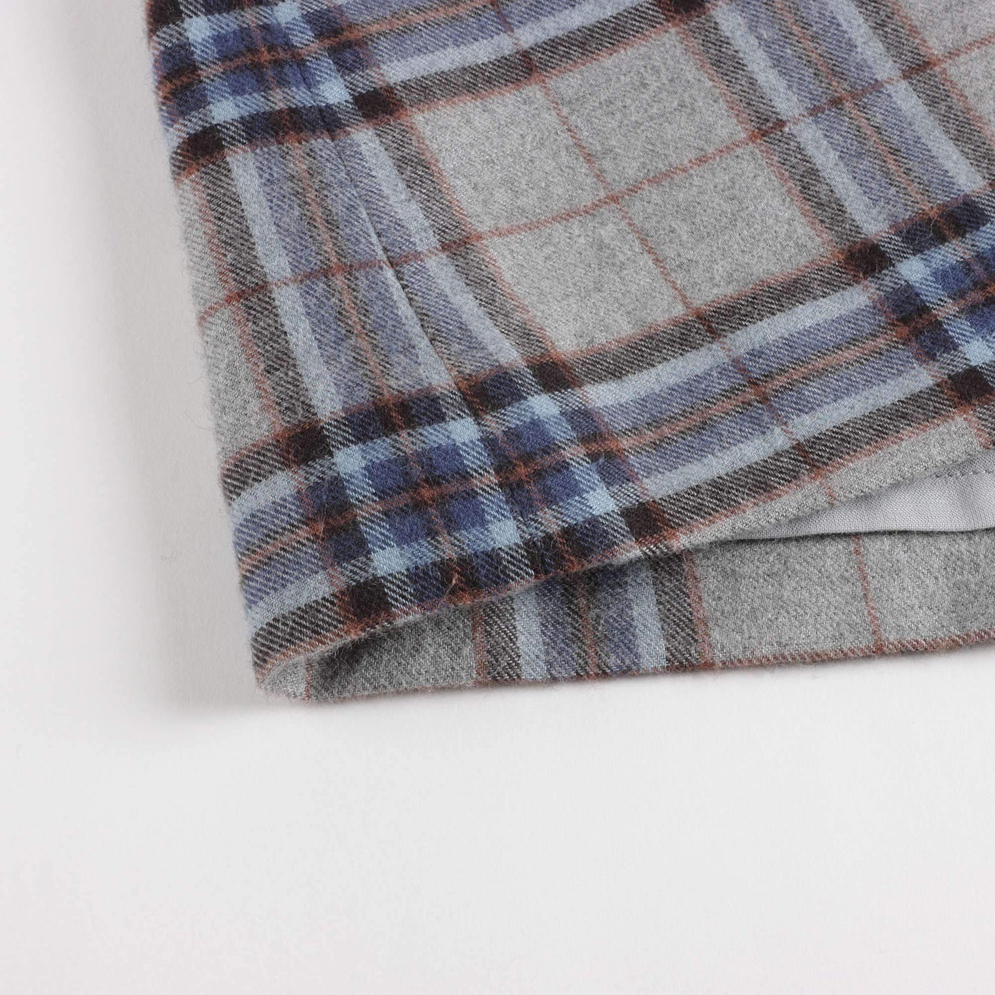 女婴浅灰色格子连衣裙