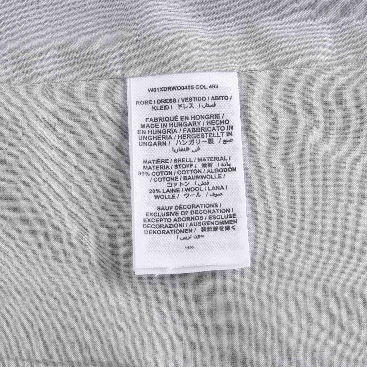 女婴浅灰色格子连衣裙