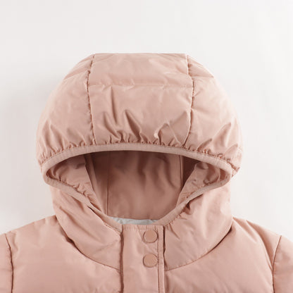 女童粉色羽绒服