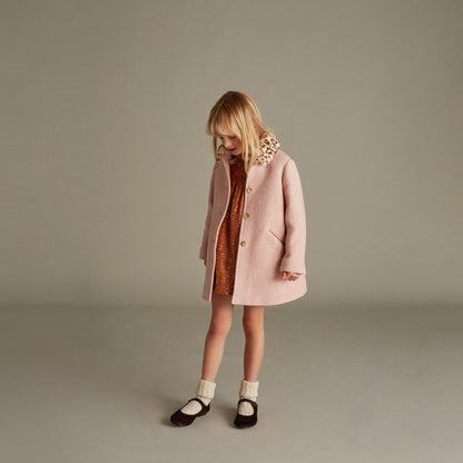 女童粉色羊毛外套