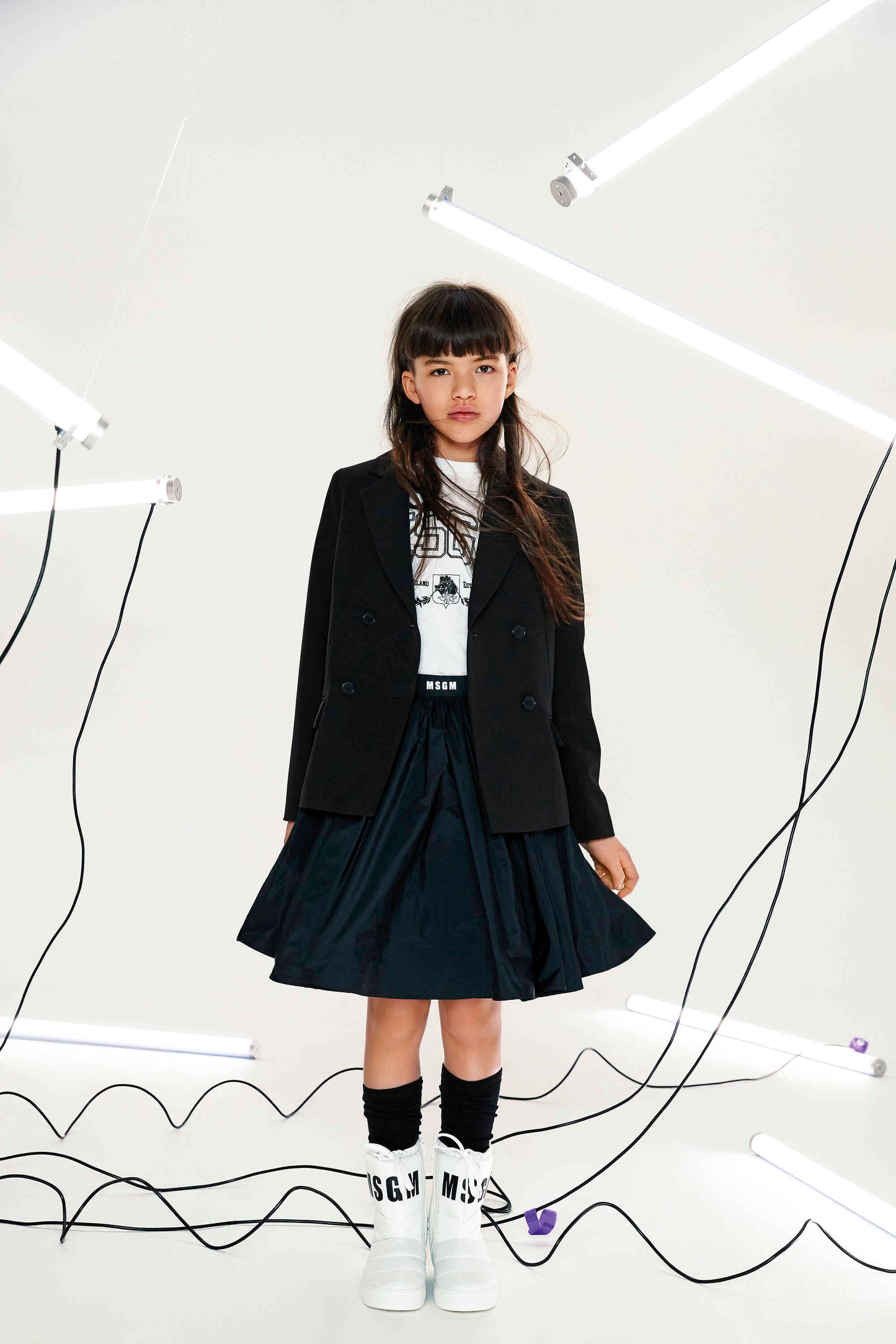 女童黑色西服外套